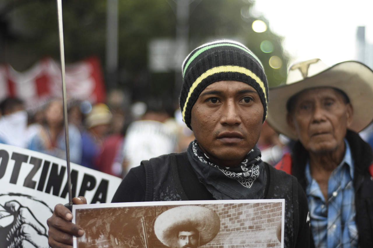 Detención.Al menos 74 normalistas michoacanos fueron detenidos por los enfrentamientos. (ARCHIVO) 