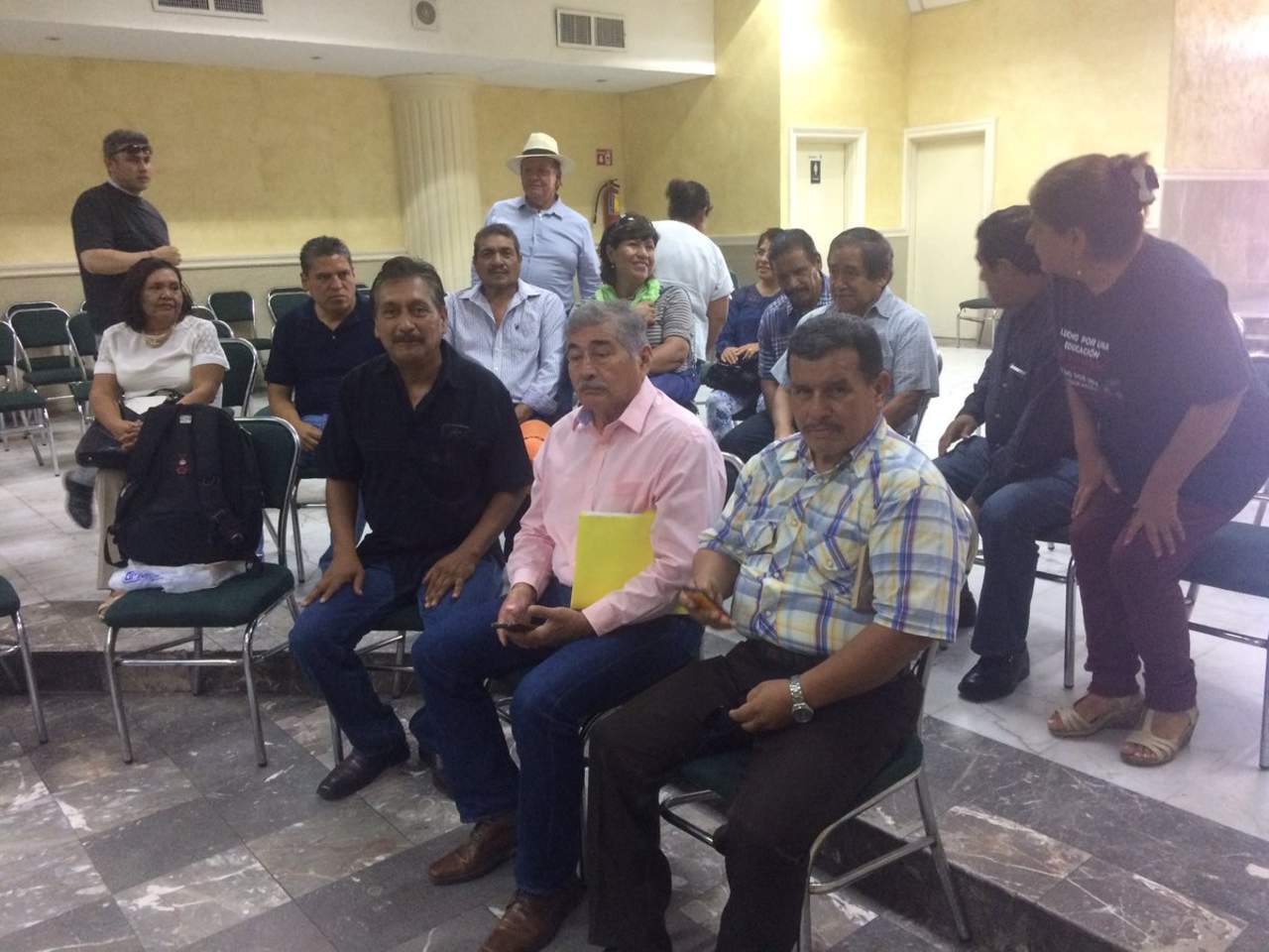 Se reúne Magisterio Lagunero 'por el cambio verdadero' en Torreón. (EL SIGLO DE TORREÓN) 