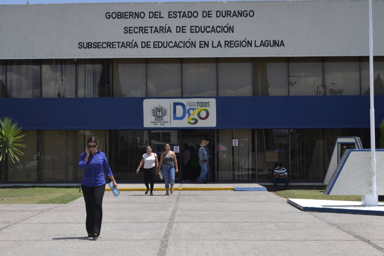 Entrega. Reporta la Subsecretaría de Educación, avances en la entrega de uniformes escolares en La Laguna de Durango. (ARCHIVO)