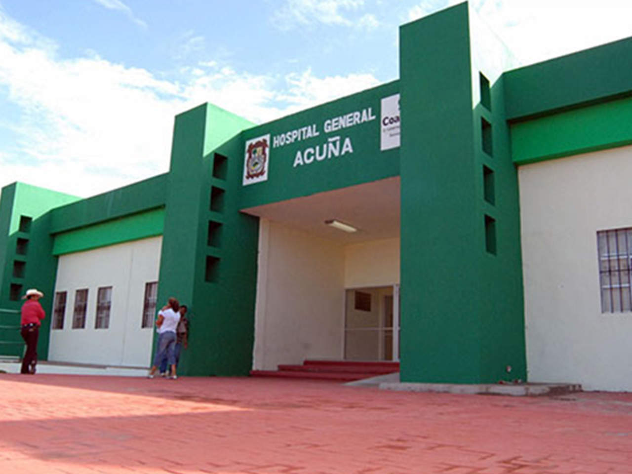 La persona ingresó a la sala de urgencias del Hospital General de Acuña, junto con otro menor, identificado como Juan Manuel (N), también de 15 años y quien murió el mismo viernes.