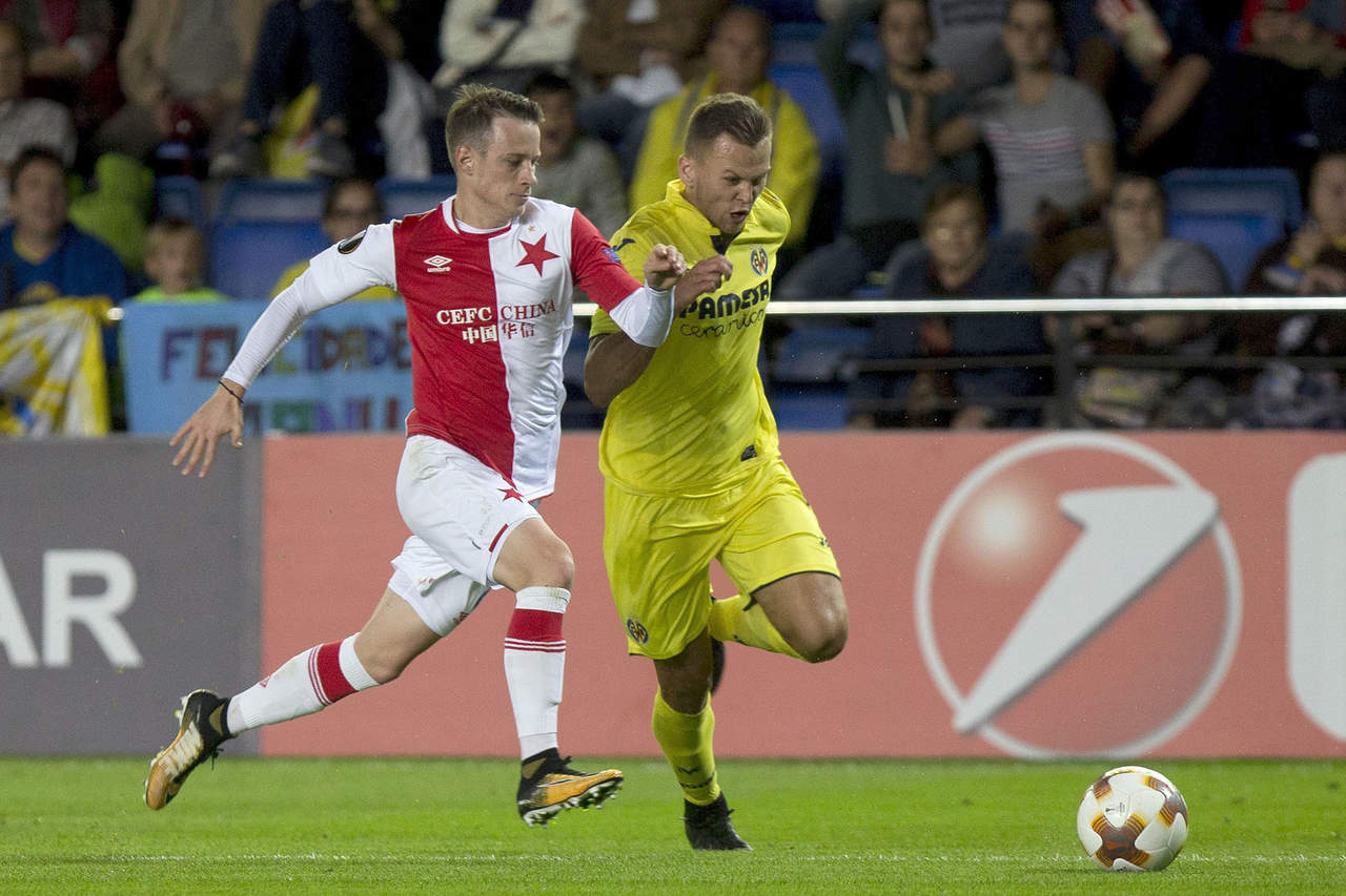El Villarreal, pese a su dominio, no estuvo fino y cedió un empate ante un rival que se llevó un punto al conseguir marcar en las dos únicas aproximaciones a la meta local de todo el partido.
