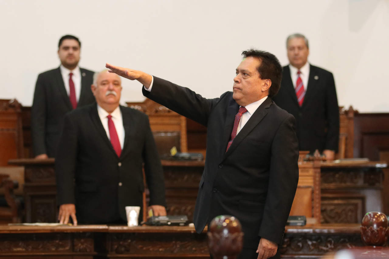 El lagunero Gerardo Márquez Guevara, exdelegado de la Procuraduría General de Coahuila en Torreón, fue elegido como nuevo fiscal general de Coahuila por un periodo de siete años, 2017-2024. (EL SIGLO DE TORREÓN)