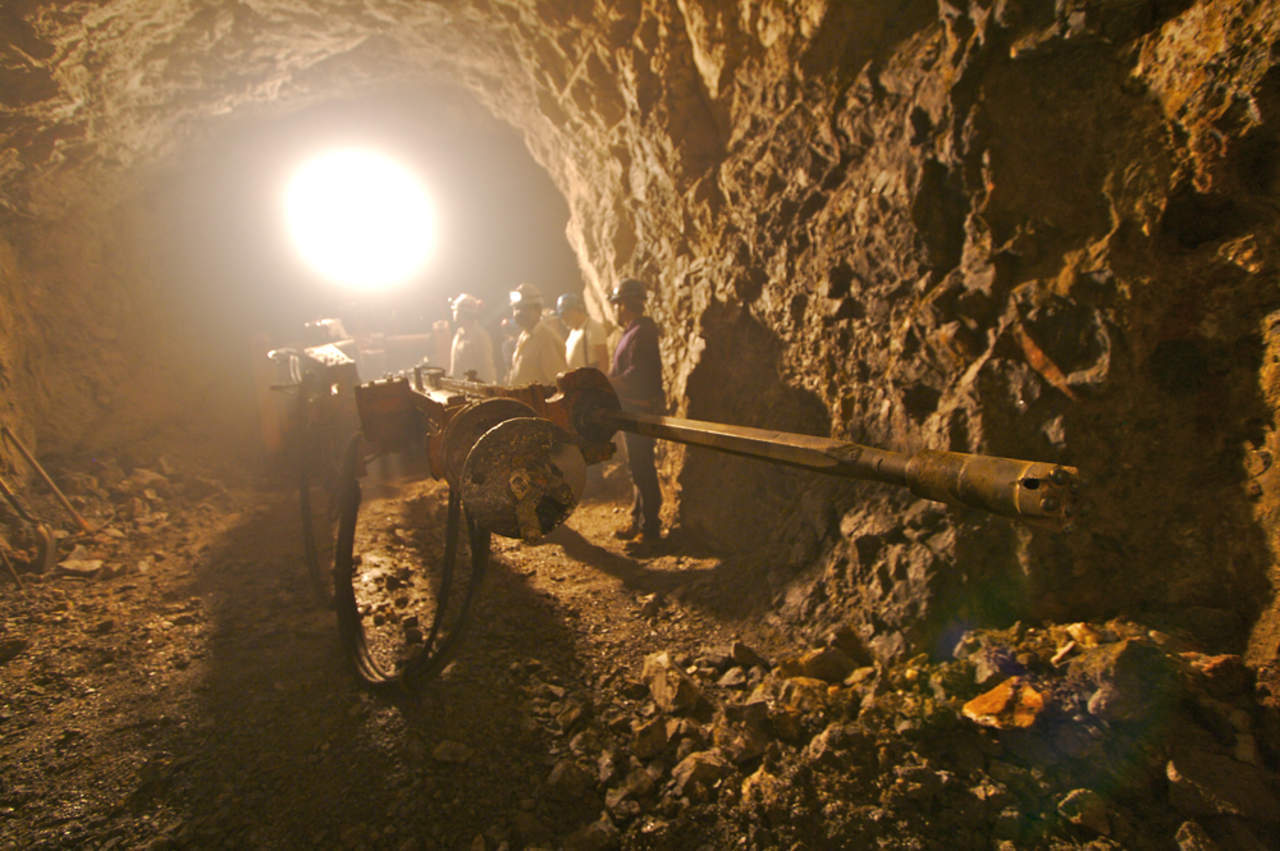 El miércoles en la noche de nueva cuenta un accidente ocurrió en la mina VII de propiedad Mimosa, en la cual 5 trabajadores fueron lesionados y dos más se quedaron atrapados en la mina.