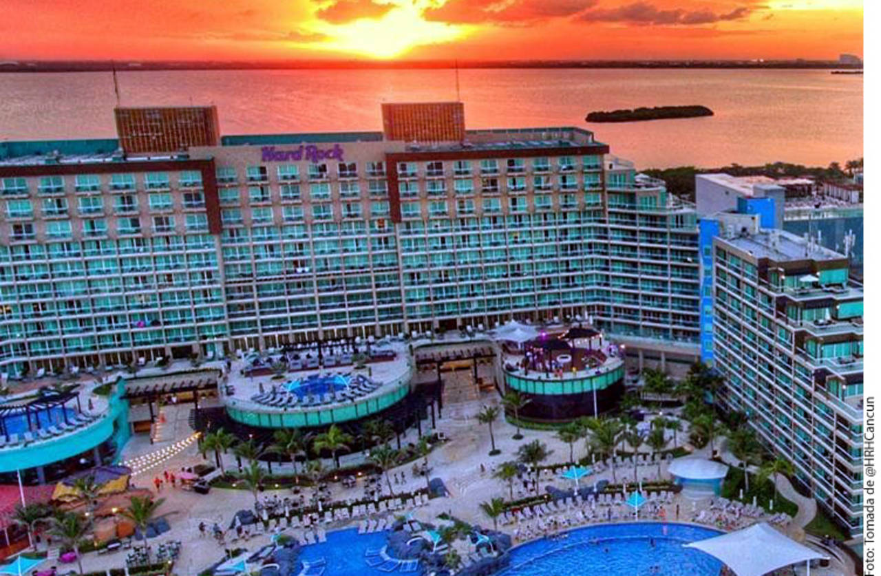 Afectan. Los 49 metros de altura que contempla el hotel Hard Rock Riviera Cancún podrían erosionar a las playas. (AGENCIA REFORMA) 