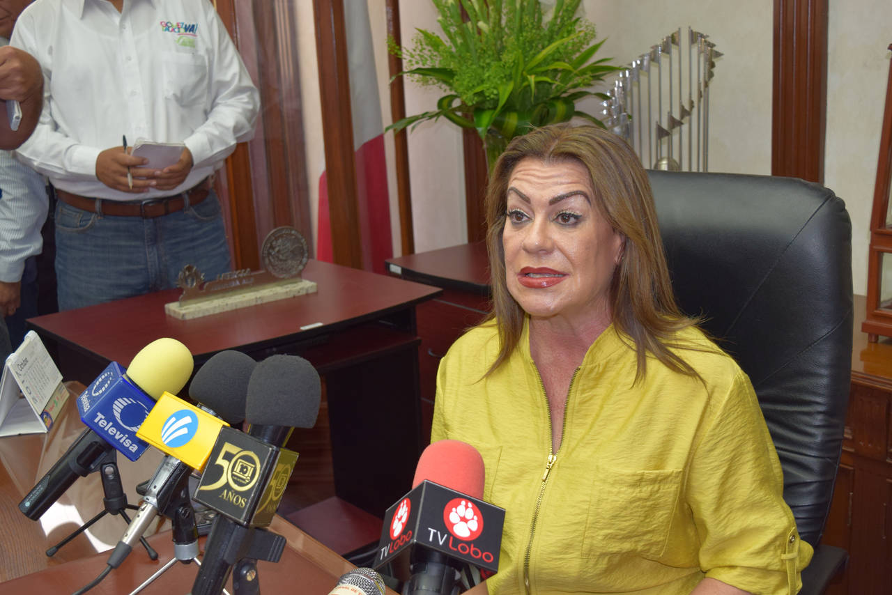 Medidas. Urge combatir al dengue con otras medidas, reconoció la alcaldesa Leticia Herrera Ale. (MA. ELENA HOLGUÍN)