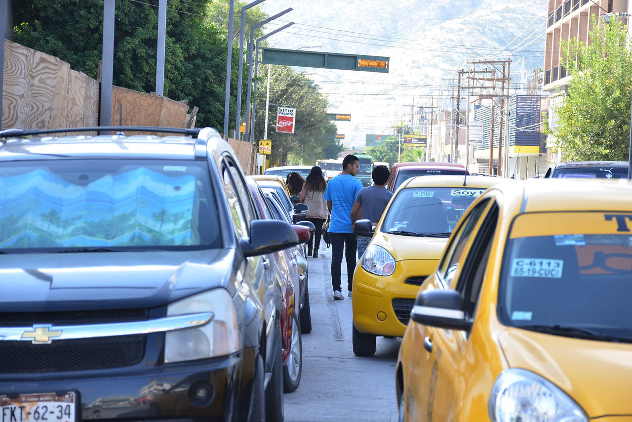 El problema por la falla en los semáforos agudiza los conflictos viales en los sectores donde se realizan obras públicas, expresa Navarro. (FERNANDO COMPEÁN)