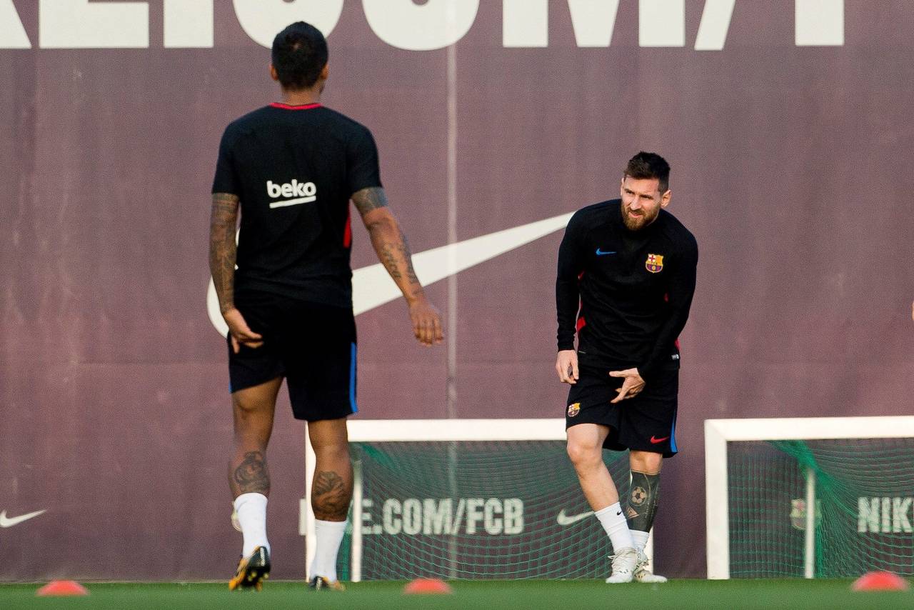 El delantero argentino del Barcelona, Lionel Messi, durante el entrenamiento en la ciudad deportiva Joan Gamper, previo al partido de liga que mañana jugarán ante el Athletic de Bilbao. EFE