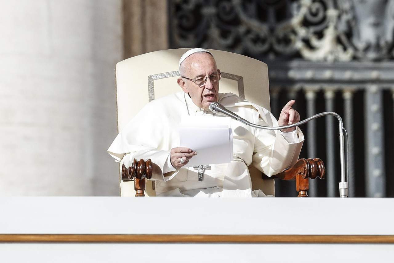 El papa Francisco ofreció hoy un discurso en el Vaticano a los participantes de un foro de diálogo sobre el futuro de la Unión en el que cargó contra 'las lógicas particulares y nacionales' en Europa. (ARCHIVO)