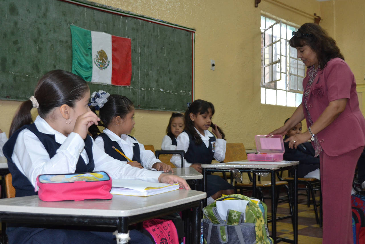 Estrategias. Buscan que la falta de libros de texto gratuitos no afecte a tantos alumnos de La Laguna de Durango. (ARCHIVO)