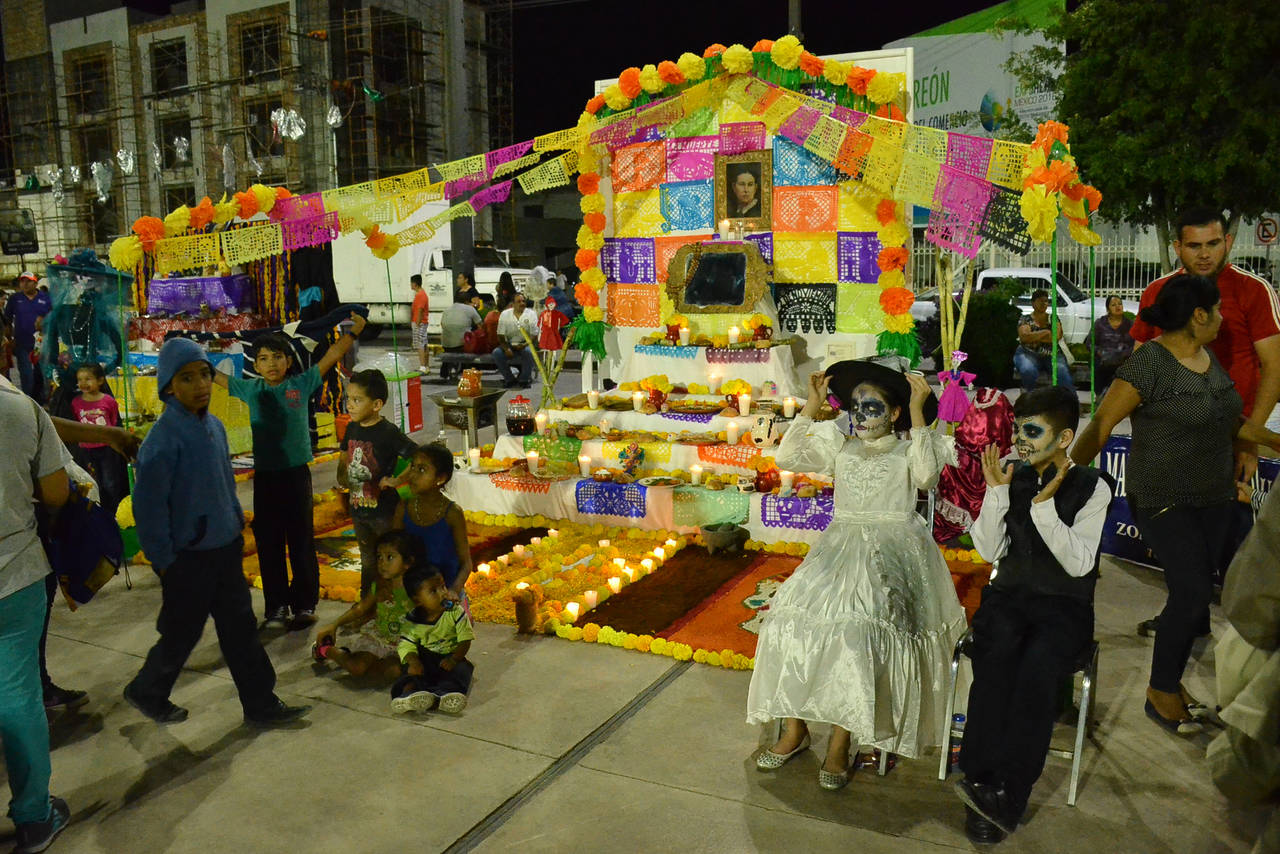 Adaptación. En la Comarca Lagunera, se celebra, tanto el Halloween como el Día de Muertos. (ARCHIVO)