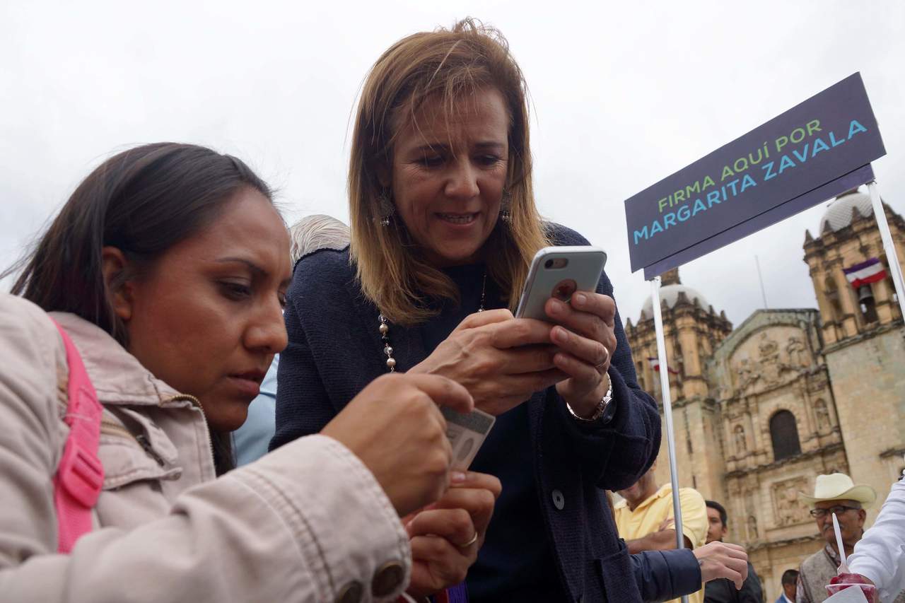 Zavala incrementó sus firmas de apoyo de 13 mil 33 respaldos a 35 mil 738, según el corte del INE. (ARCHIVO)