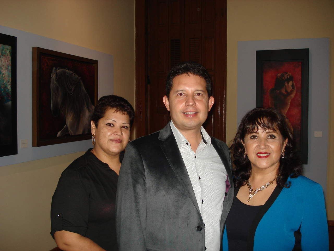 Gabriela García, Mario Marín y Rosario Ochoa.