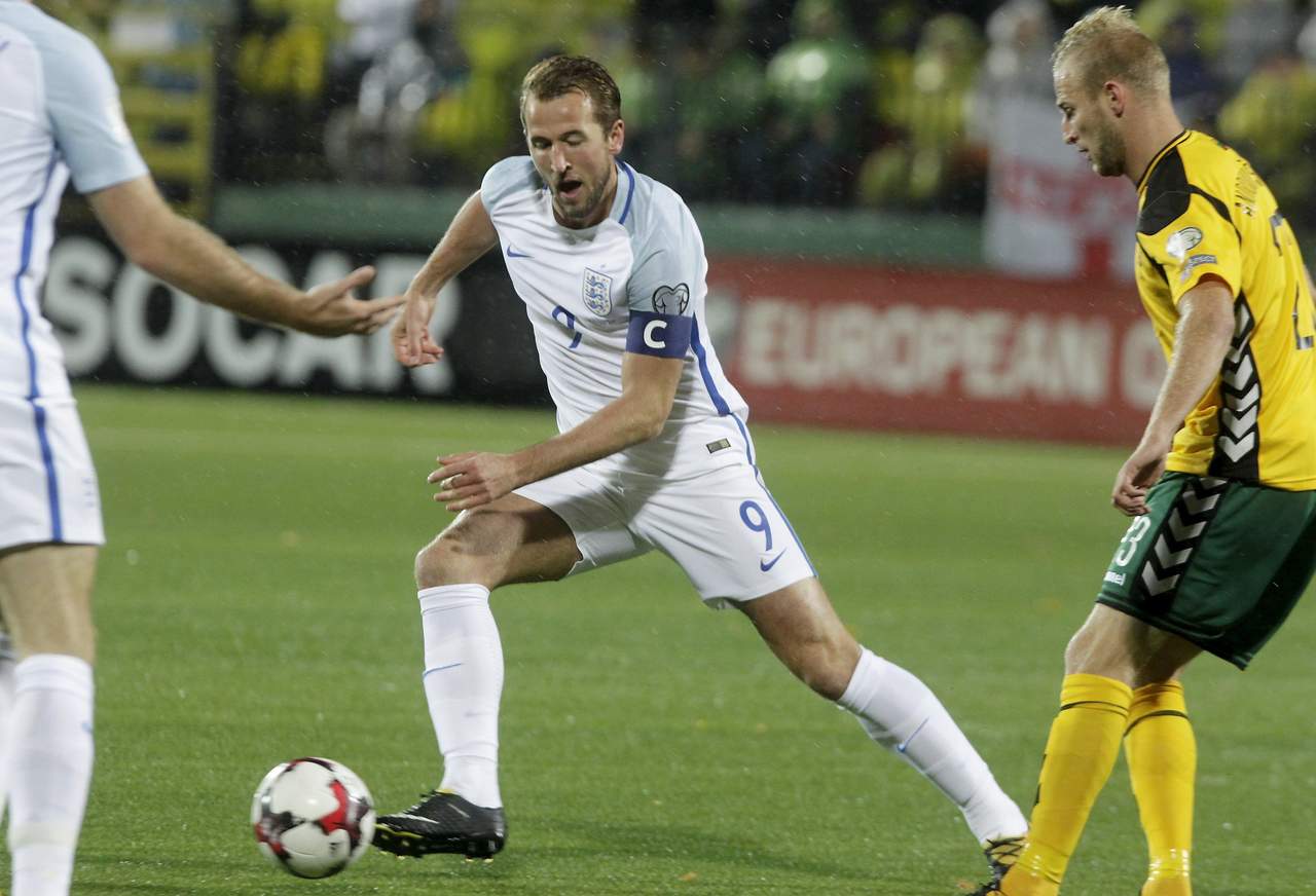 El delantero inglés del Tottenham causó baja por presentar unas molestias en la rodilla. (ARCHIVO)