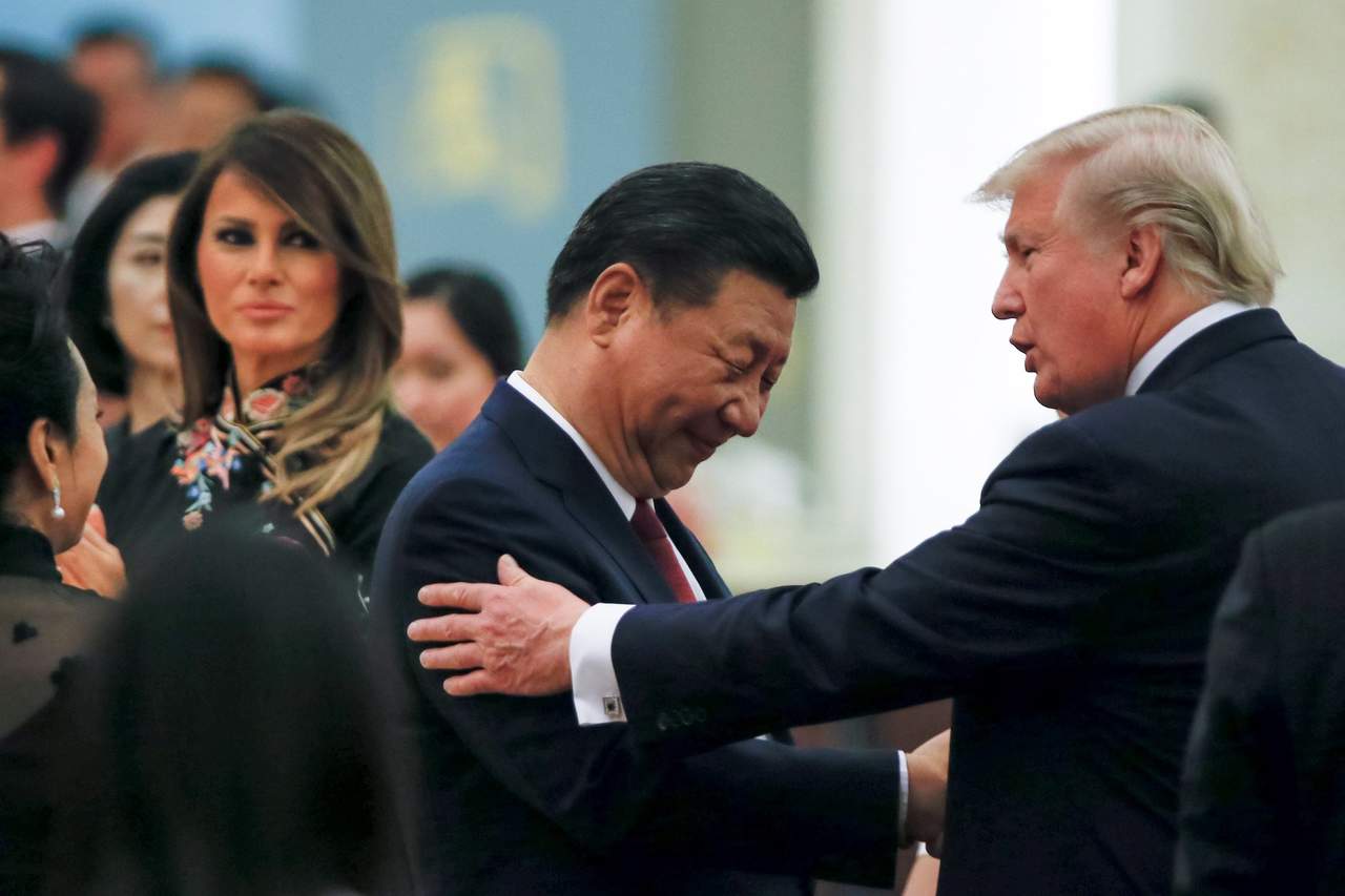 Trump exhortó a su colega chino, Xi Jinping a trabajar “intensamente” en esta cuestión con el fin de detener el programa nuclear norcoreano, que amenaza la seguridad regional y mundial. (EFE)