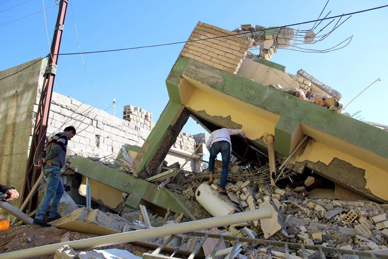 Se elevan a 540 los muertos por terremoto en Irán e Irak