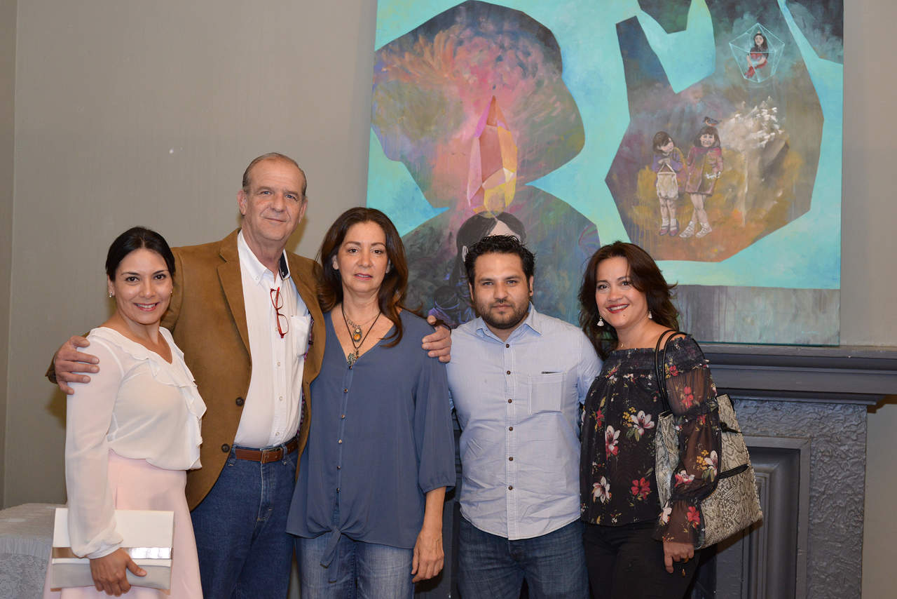 Anel, Rafael, Rosa María del Toro, Óscar y Mary.