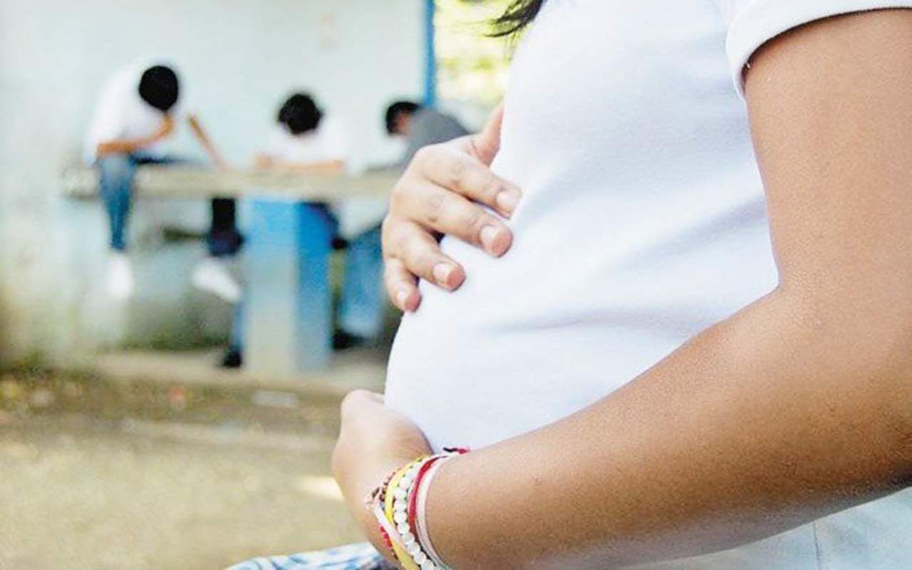 Urgente. Los casos de embarazos entre menores crece cada día más en todo el país. (ARCHIVO)