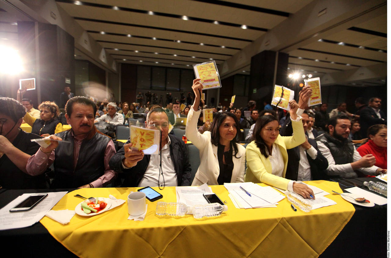 Avanza. El Consejo Nacional del PRD aprobó por mayoría la plataforma electoral y el programa de Gobierno del Frente Ciudadano por México.