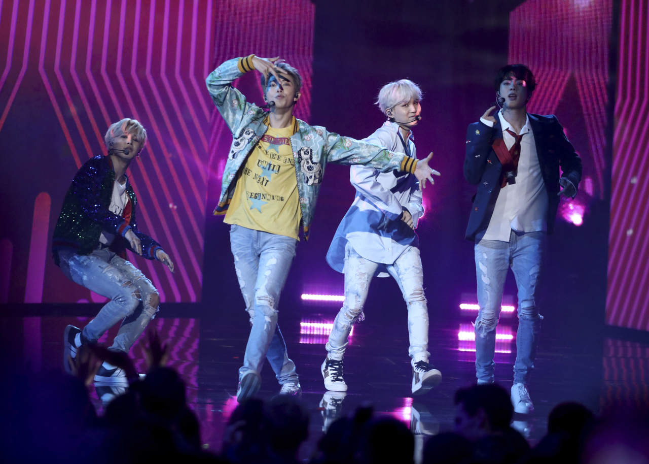 

Euforia. La boy band coreana BTS llegó a un escenario de la televisión estadounidense.