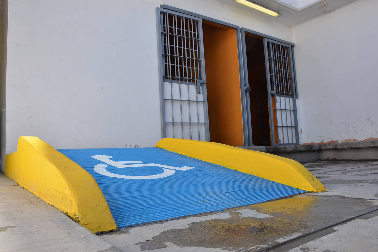 Accesos. Se instalaron los accesos a los Tribunales Municipales para las personas con discapacidad. (FERNANDO COMPEÁN)