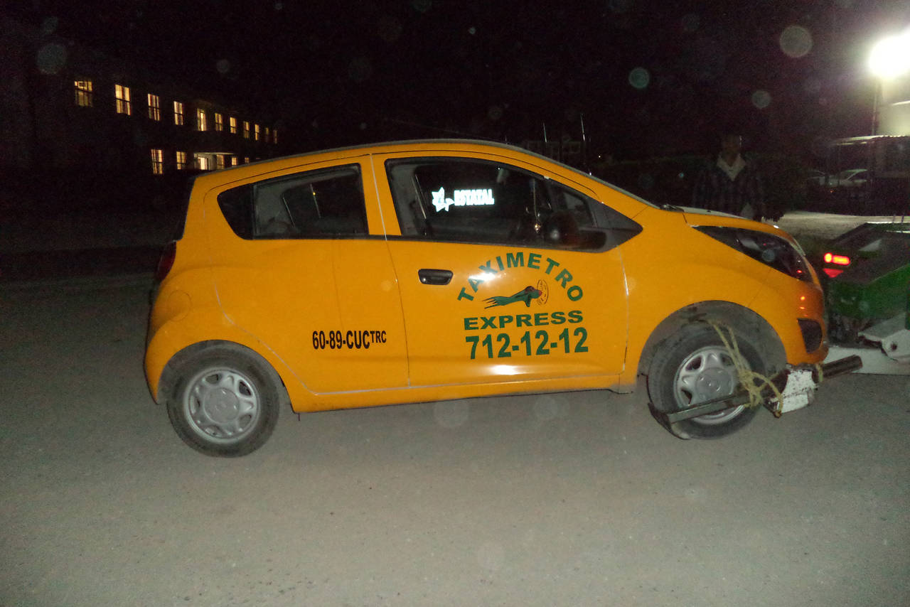 Recuperado. Localizan taxi en Lerdo, fue robado en La Laguna de Coahuila. (EL SIGLO DE TORREÓN)