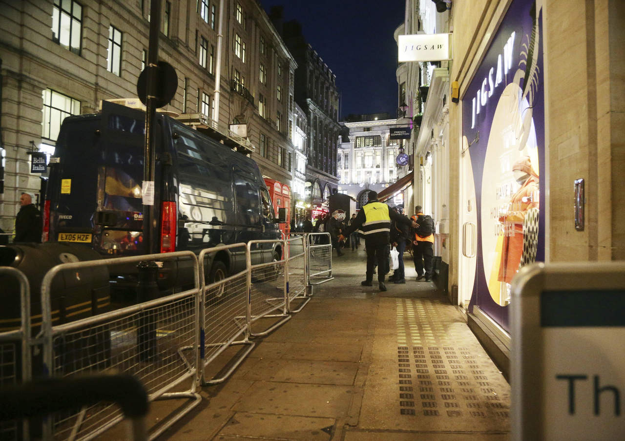 Han cerrado la estación del metro de Londres de Oxford Circus ante informaciones sobre un 'tiroteo'. (AP)