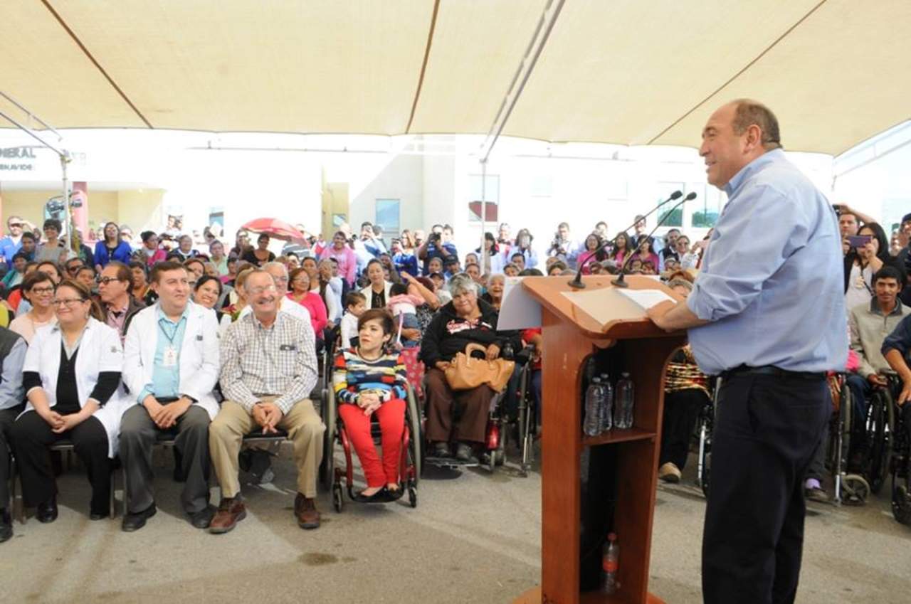 El gobernador estuvo en Monclova este lunes en donde inauguró un centro de rehabilitación integral del DIF Coahuila.