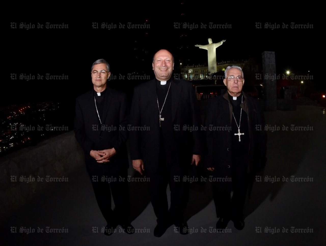 La recepción se realizó en el mirador del Santuario del Cristo de las Noas, donde acudieron sacerdotes de la provincia de Chihuahua y Durango.  (ERICK SOTOMAYOR)
