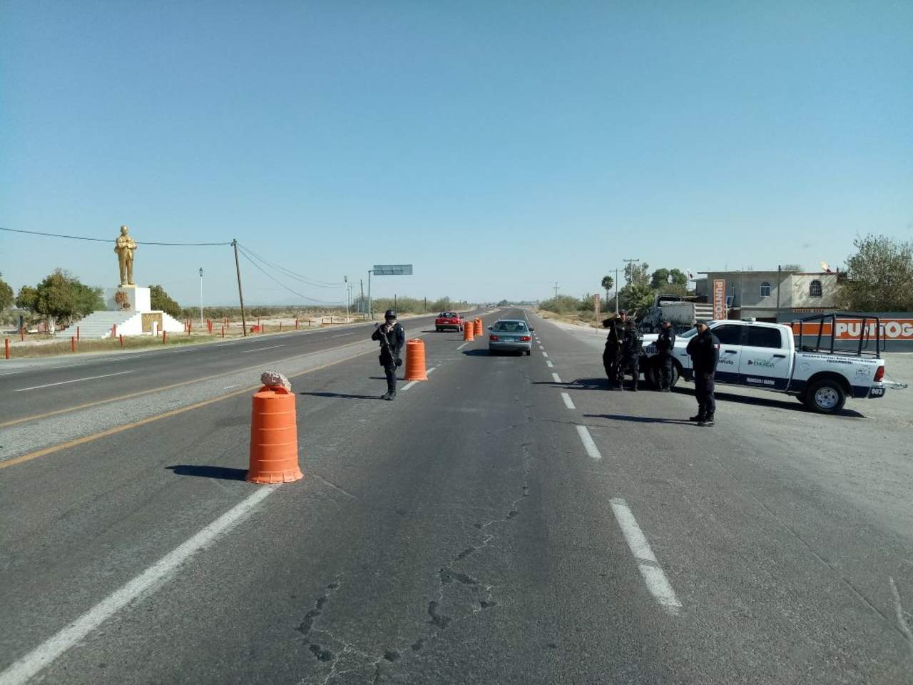 Un fuerte dispositivo de seguridad se implementó desde éste martes en San Pedro, Coahuila, por la visita del presidente de la República EPN. (EL SIGLO DE TORREÓN)