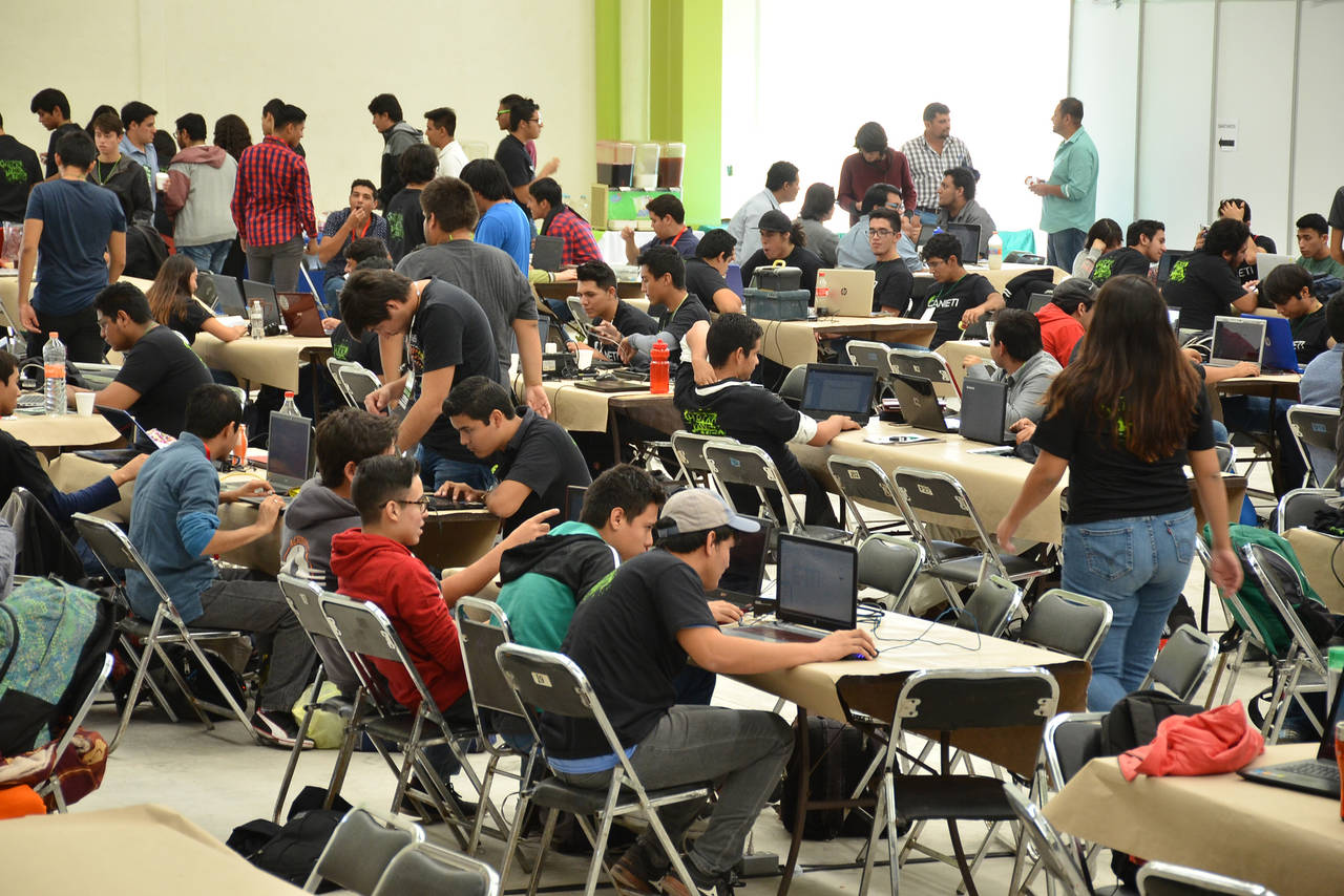Hacker. El foro donde se desarrolló el Hackaton concluyó el sábado por la mañana con la participación de 333 estudiantes. (ARCHIVO)