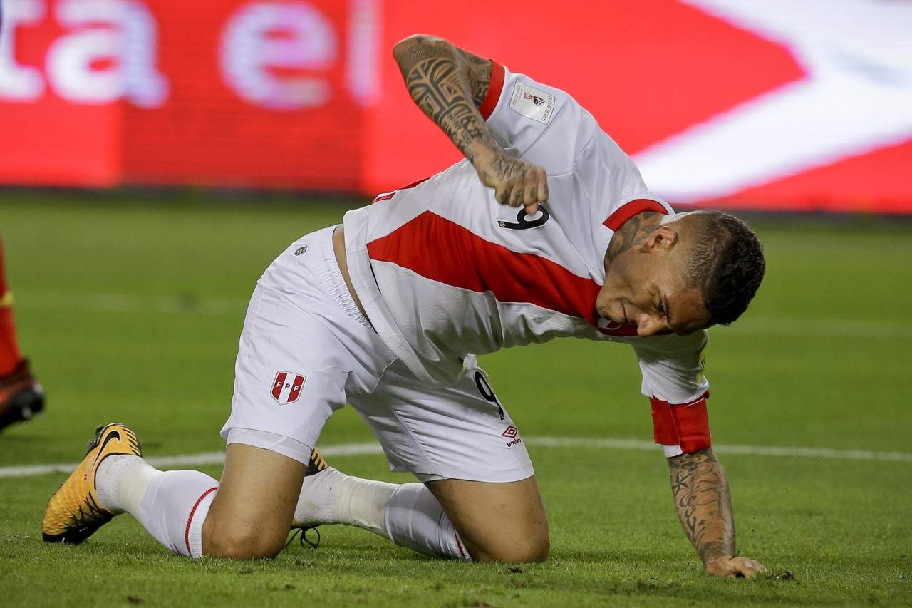 El peruano fue sorteado para realizarse el examen de control antidopaje en el partido de su selección ante Argentina. (ARCHIVO)
