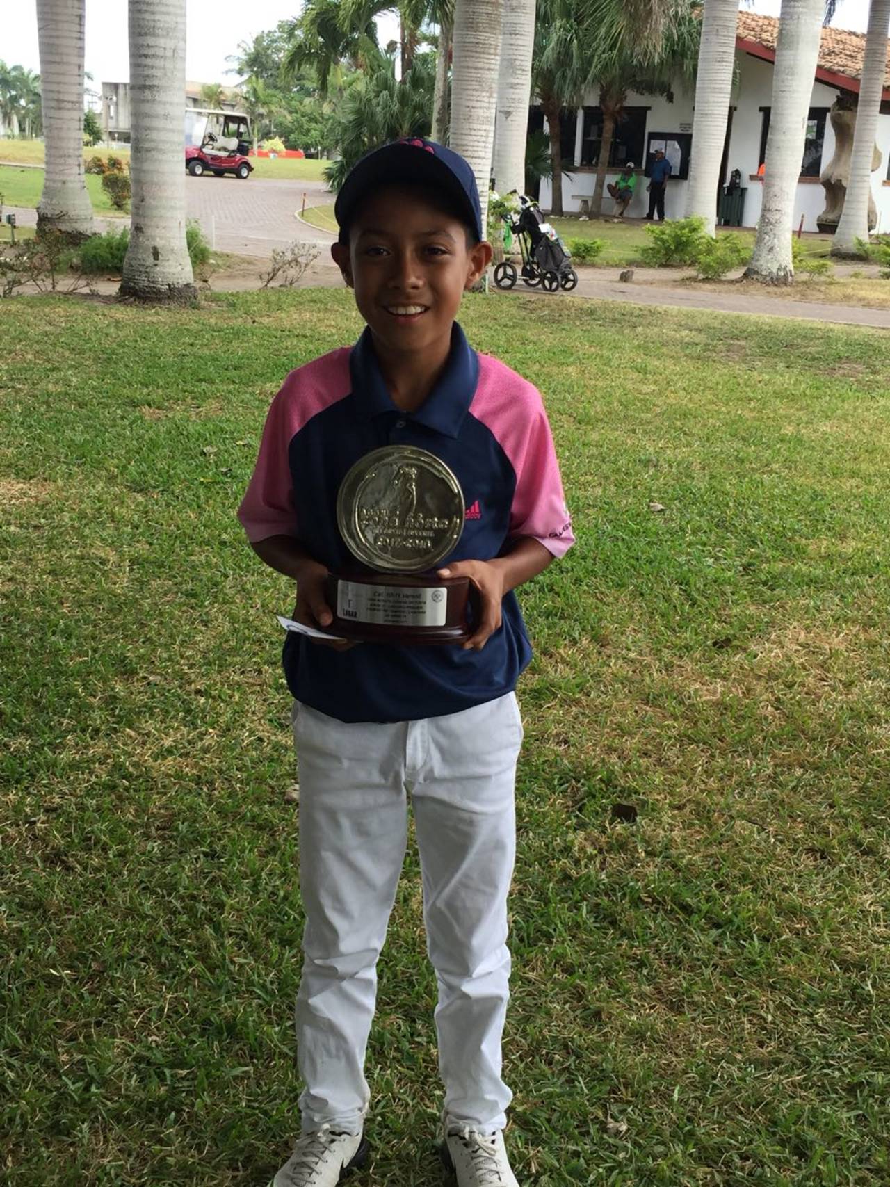 Una gran ronda tuvo el pequeño golfista Pavel Casas, quien al final pudo quedarse con la primera posición. Tiene gran regreso y gana el desempate en Tampico