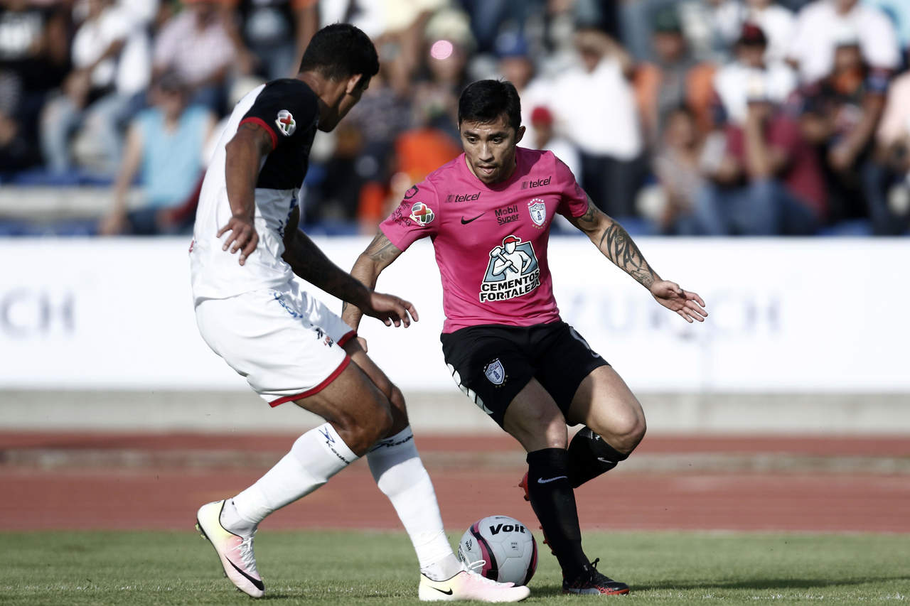 El chileno no pudo recuperarse de la lesión que sufrió en la rodilla en octubre pasado. (ARCHIVO)