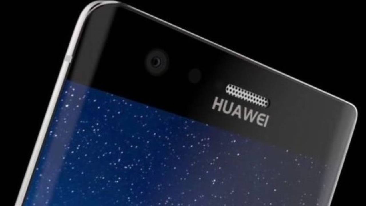 Celulares. Aunque el celular fue diseñado por Huawei, el teléfono fue sellado por BlackBerry. (ARCHIVO)