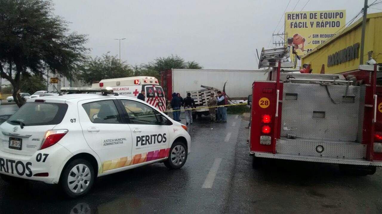 Lluvia deja más de 15 accidentes viales en Torreón