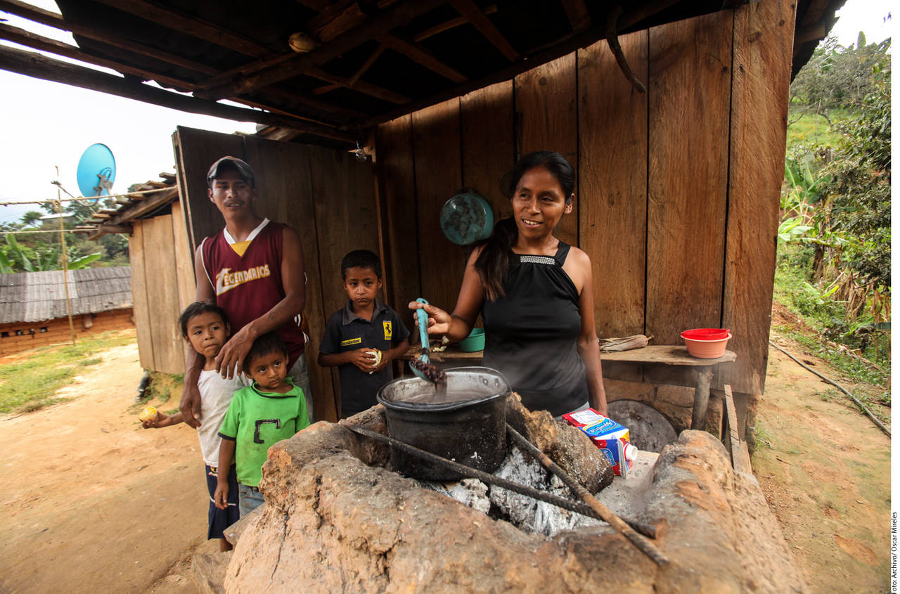Cifras. En 8 demarcaciones de Oaxaca, 6 de Chiapas y una de Guerrero, más el 99 % son pobres. (AGENCIA REFORMA)
