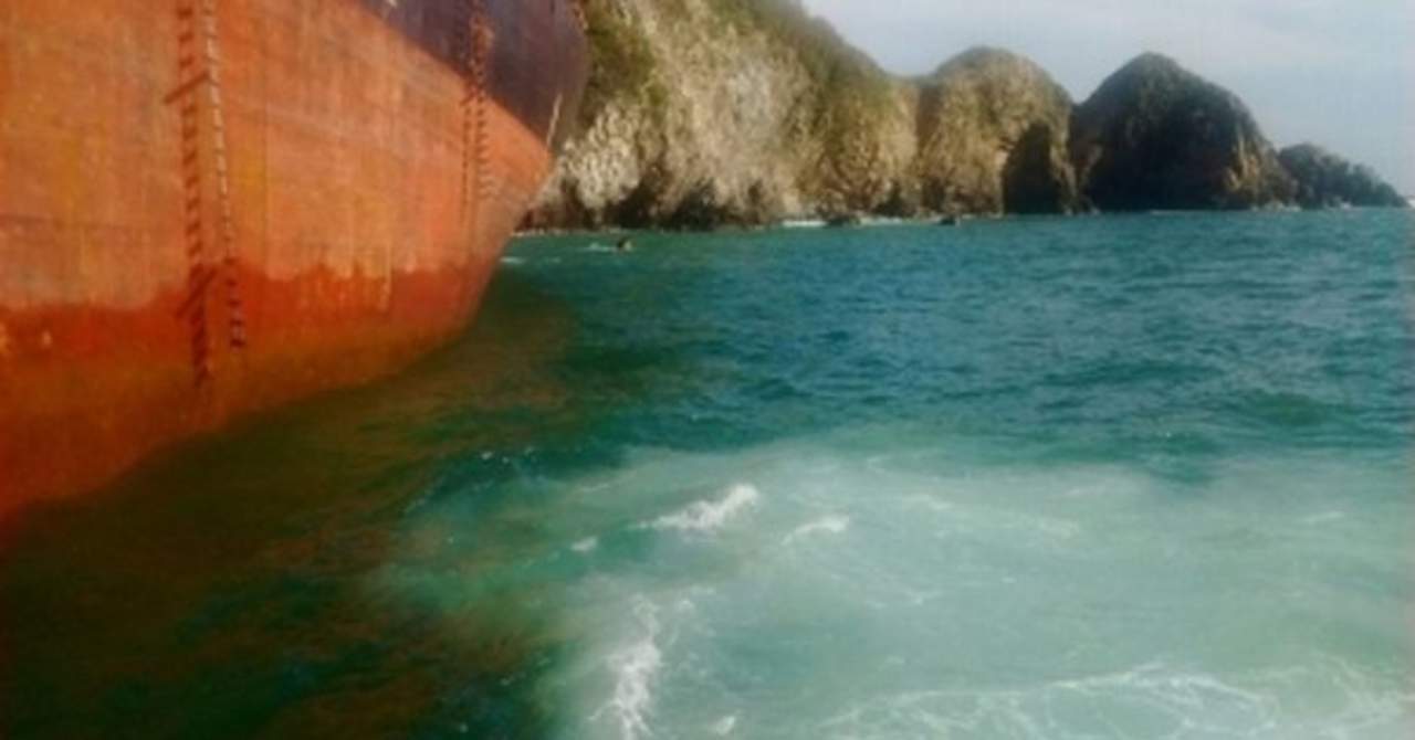 'La administración Trump está dejando que la industria petrolera convierta nuestros océanos en vertederos de desechos tóxicos”, dijo Kristen Monsell, abogada del centro ecologista. (ESPECIAL)