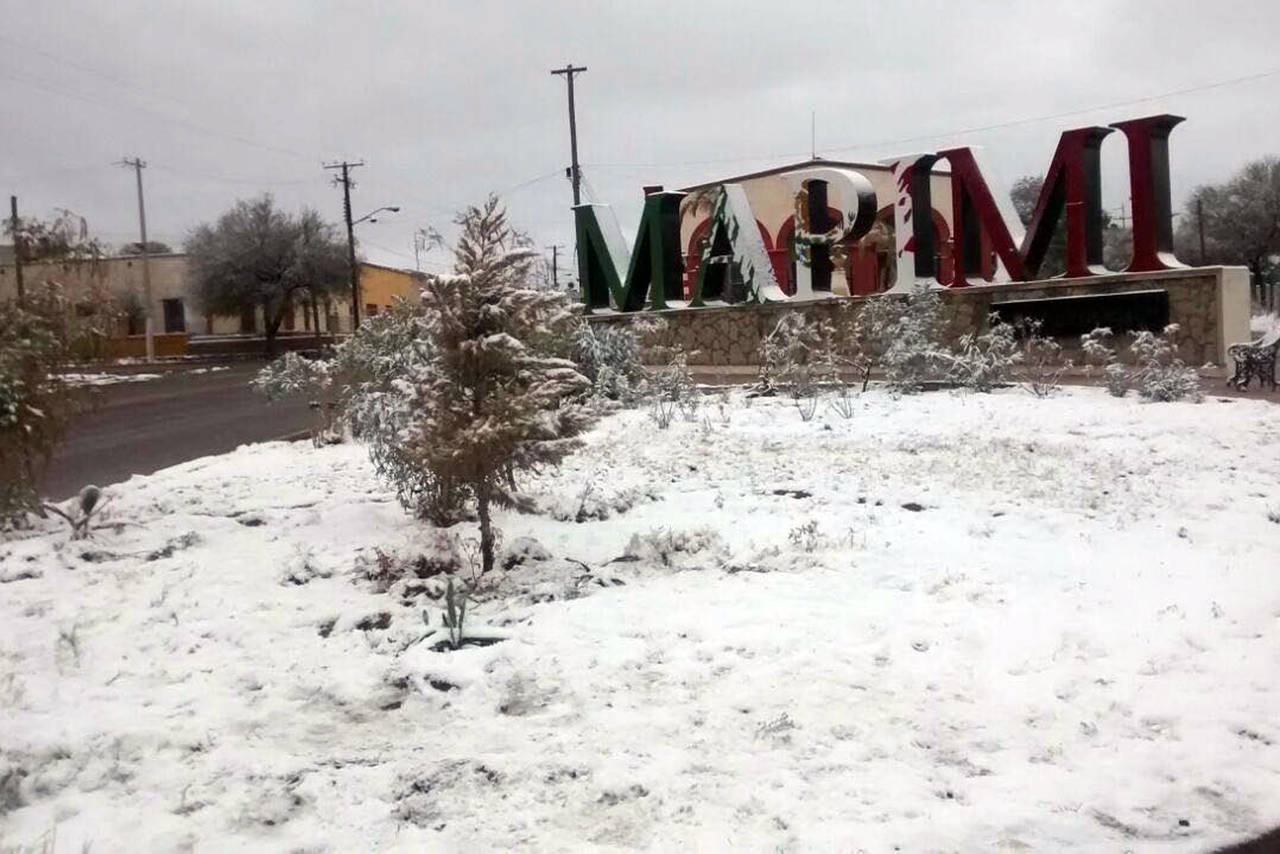 Mágico. El Pueblo Mágico de Mapimí fue uno de los municipios que amaneció ayer cubierto por la nieve. (EL SIGLO DE TORREÓN)