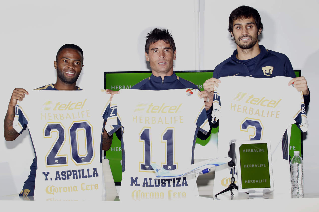 Fueron presentados oficialmente el colombiano Yuber Asprilla, el argentino Matías Alustiza y el español Arribas con el conjunto universitario.