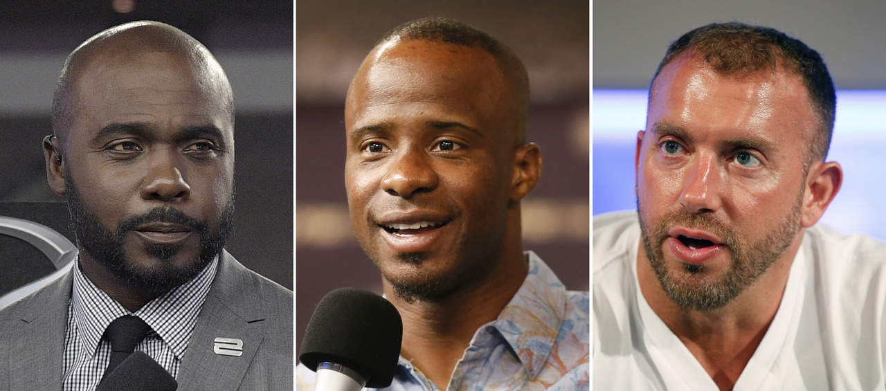Fotos de los comentaristas de la cadena NFL Network, Marshall Faulk (i), Ike Taylor (c) y Heath Evans. Los tres fueron suspendidos tras ser demandados por acoso sexual, se informó el martes. (AP)