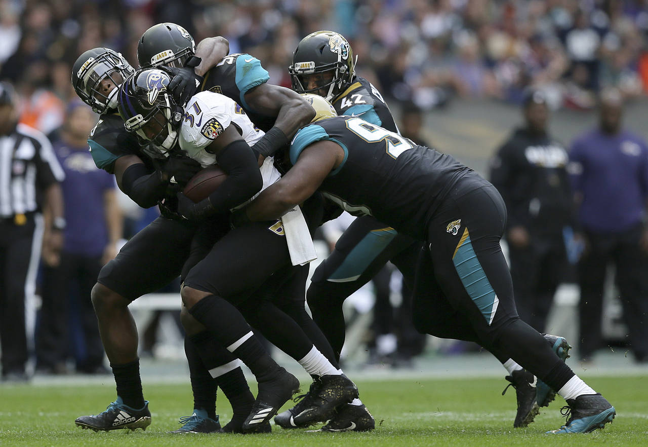 La defensiva de los Jaguars es la mejor en la NFL tras permitir sólo 15.5 puntos por encuentro. (AP)