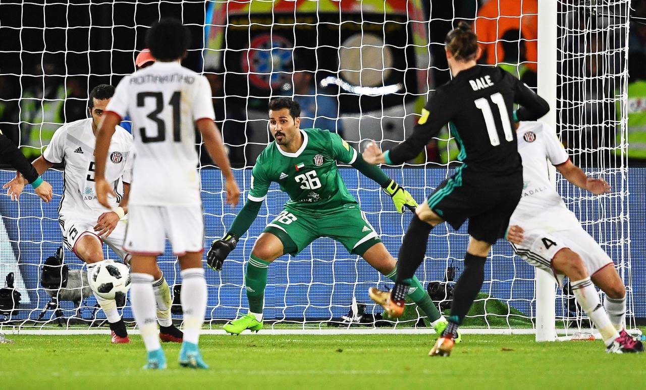 Gareth Bale marcó el segundo gol del Madrid en la victoria 2-1 sobre el Al Jazira en el Mundial de Clubes. (EFE)