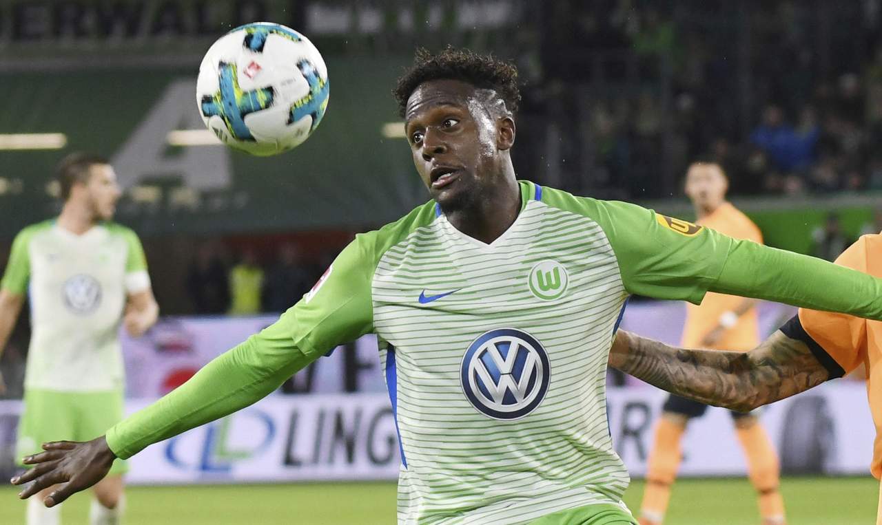 El atacante belga del Wolfsburg dejó escapar la oportunidad más clara que tuvo en el partido y con lo que podría en ventaja a los suyos cuando el partido estaba empatado 1-1, marcador que se mantuvo hasta el final. (ARCHIVO)
