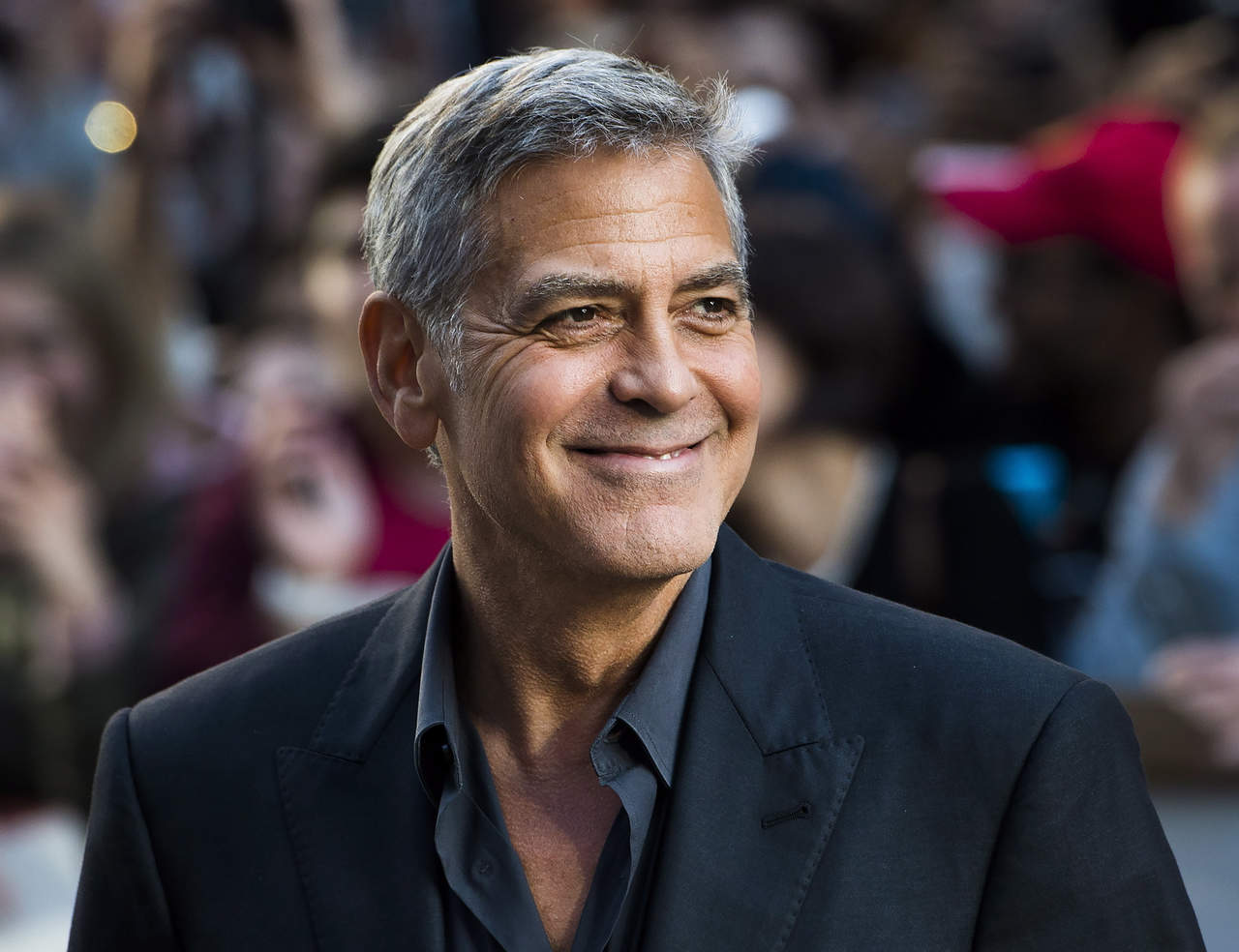 Según informó hoy el medio especializado Variety, Clooney figurará como productor ejecutivo de esta serie limitada de ocho episodios que escribirá Matt Charman, uno de los responsables del guion de la película de Steven Spielberg 'Bridge of Spies' (2015). (ARCHIVO)
