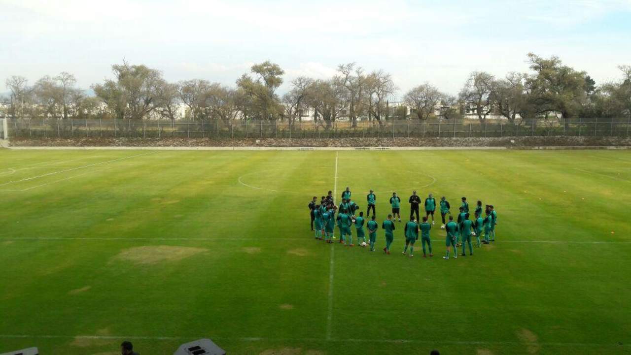 El estratega uruguayo junto al equipo se encuentran en Toluca donde realizan la segunda etapa de la pretemporada rumbo al Clausura 2018 de la Liga MX. (TWITTER)