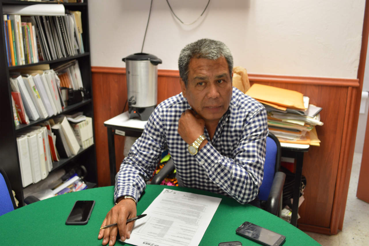 Destacó que actualmente la escuela Normal de Lerdo tiene el primer lugar estatal en aprovechamiento y el tercero a nivel nacional; lo que le deja contento y satisfecho por el trabajo realizado en los últimos seis años como director. (EL SIGLO DE TORREÓN)