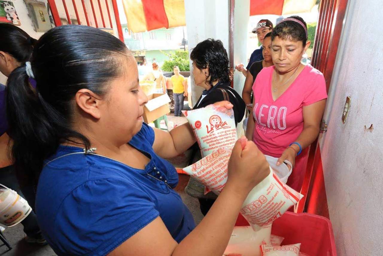 Para el próximo año se invertirán más de 18 mil millones de pesos en programas sociales en beneficio de aproximadamente seis millones de habitantes del Estado de México. (ARCHIVO)