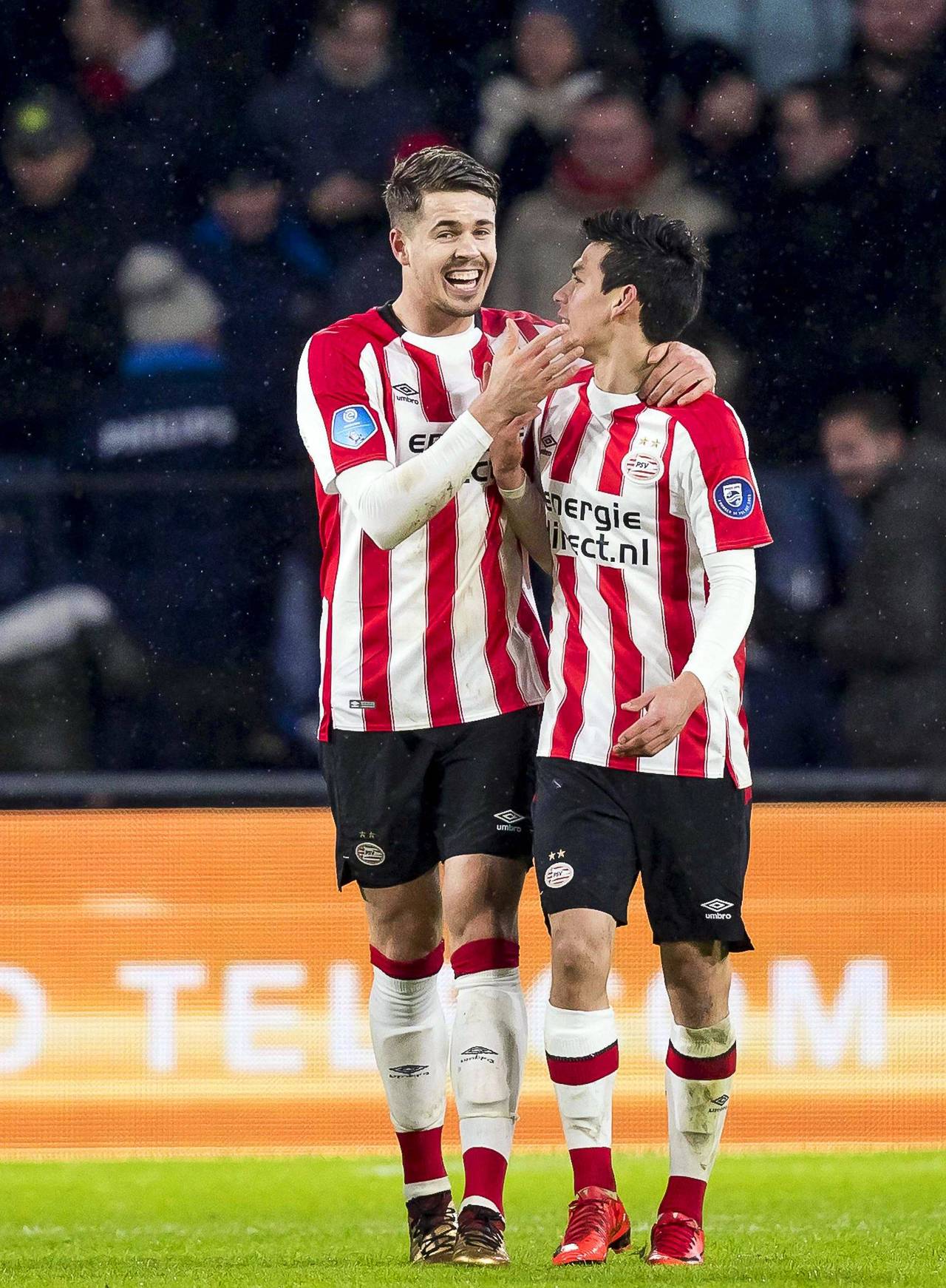 El futbolista mexicano Hirving Lozano anotó el gol del triunfo del PSV por 2-1 ante el Vitesse. (Archivo)
