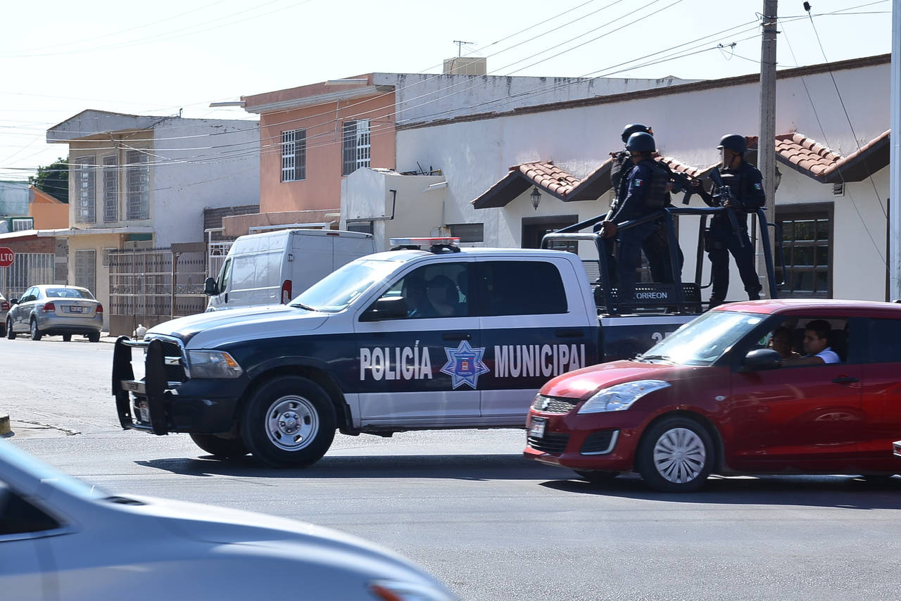 Agresión. Policías municipales de Torreón fueron atacados a balazos por varias personas en la colonia Quintas Los Nogales.