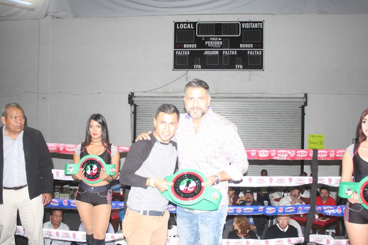 Cumplió su sueño de coronarse campeón de la Federación de Comisiones de Box de la República Mexicana. (EL SIGLO DE TORREÓN)
